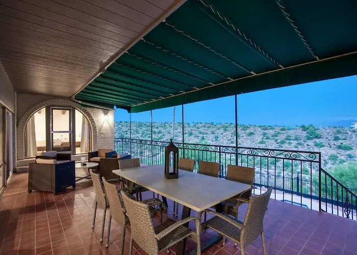 Holiday home Scenic Four Peaks Vistas Private Pool & Hot Tub *