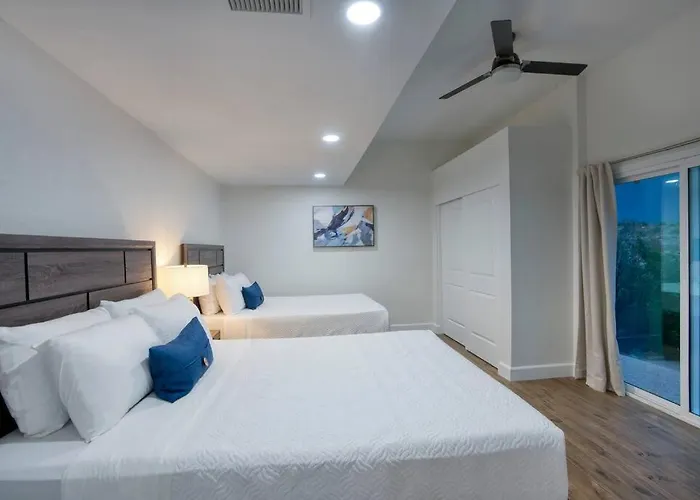 Scenic Four Peaks Vistas Private Pool & Hot Tub Holiday home